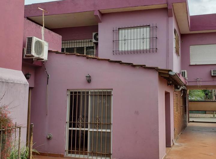 Casa · 250m² · 5 Ambientes · 2 Cocheras