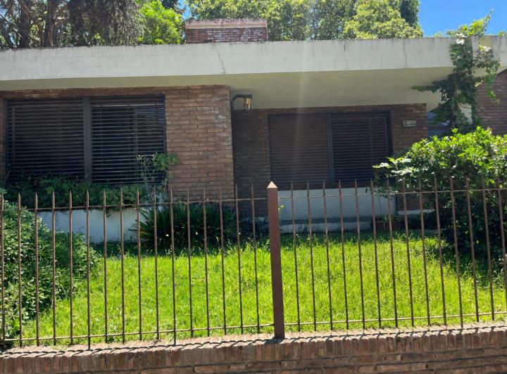 Casa · 315m² · 6 Ambientes · 2 Cocheras