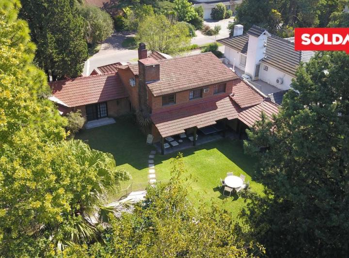 Casa · 277m² · 6 Ambientes