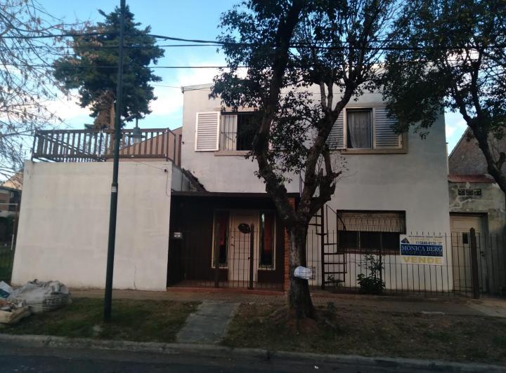 Casa · 193m² · 5 Ambientes · 2 Cocheras