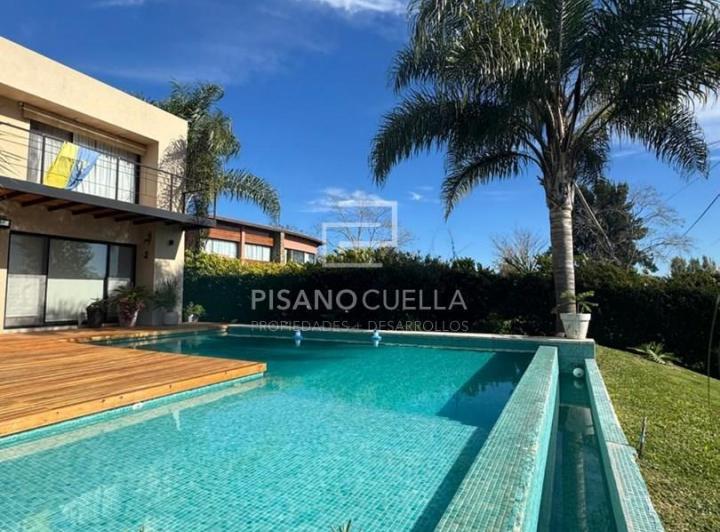 Casa · 264m² · 7 Ambientes · 1 Cochera