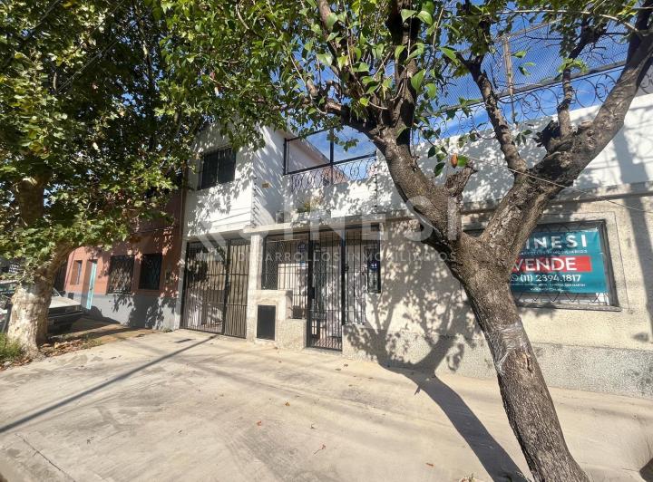 Casa · 140m² · 6 Ambientes · 1 Cochera