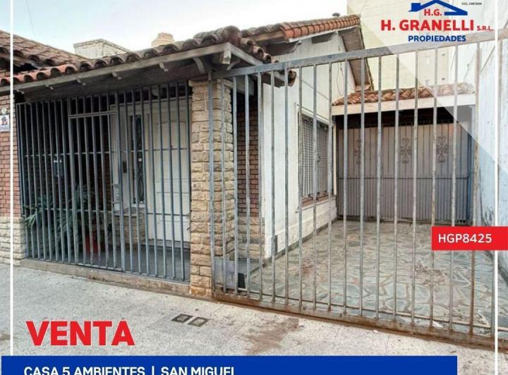 Casa · 195m² · 5 Ambientes · 1 Cochera