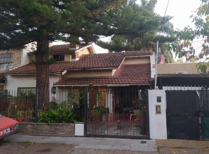 Casa · 209m² · 5 Ambientes · 1 Cochera