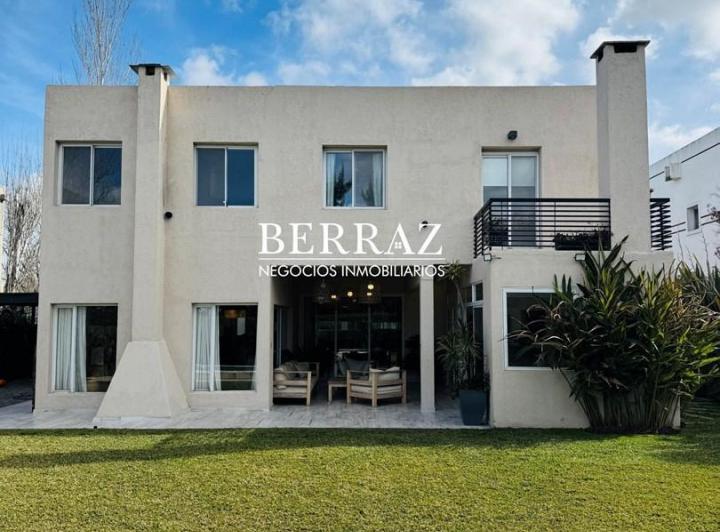 Casa · 290m² · 6 Ambientes