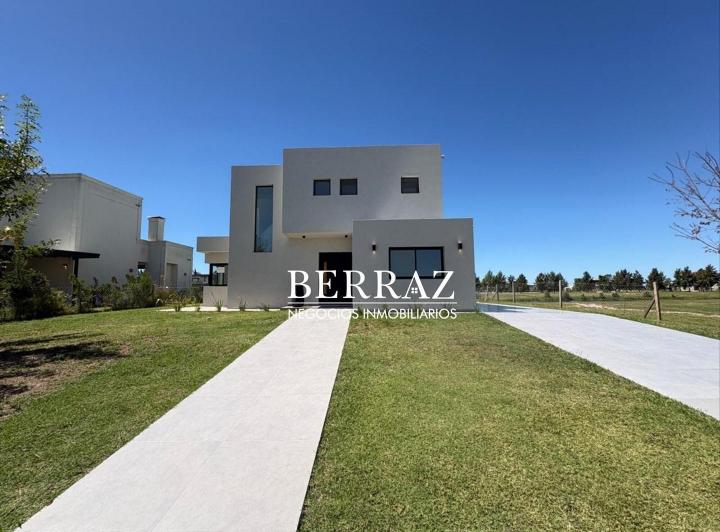 Casa · 160m² · 5 Ambientes