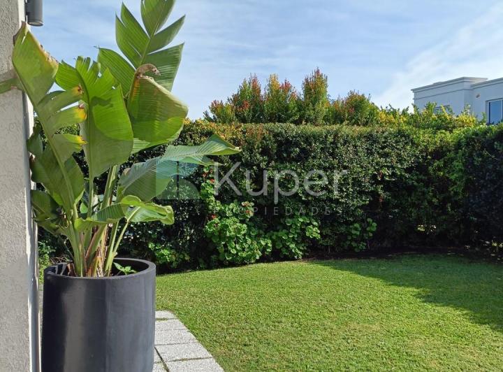 Casa · 331m² · 6 Ambientes