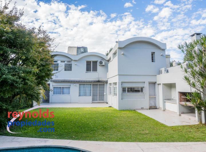 Casa · 312m² · 8 Ambientes · 5 Cocheras