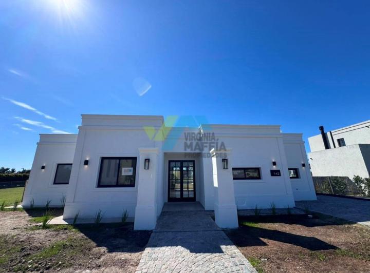 Casa · 184m² · 5 Ambientes · 1 Cochera