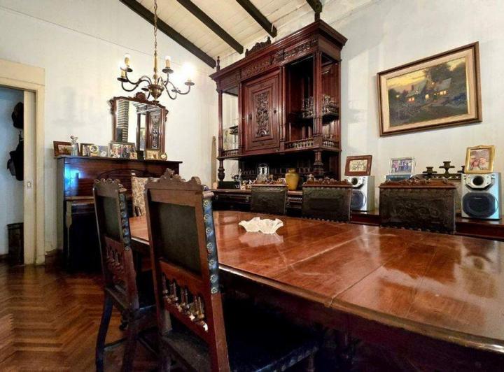 Casa · 195m² · 5 Ambientes · 2 Cocheras