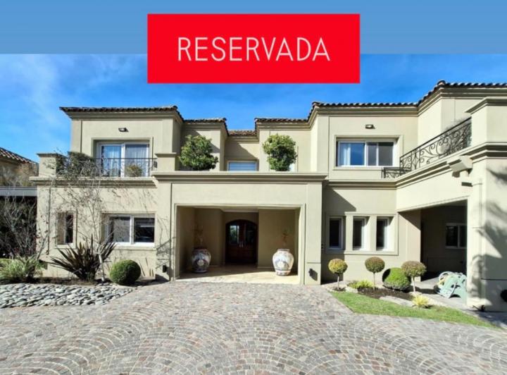 Casa · 600m² · 7 Ambientes · 2 Cocheras