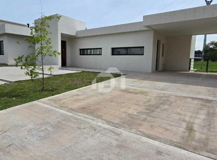 Casa · 175m² · 5 Ambientes · 2 Cocheras