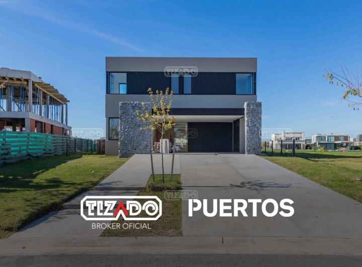 Casa · 307m² · 5 Ambientes · 2 Cocheras