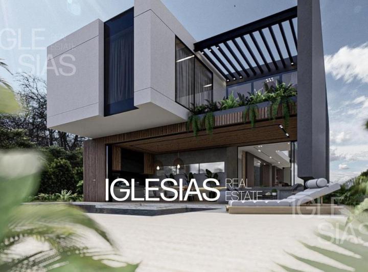Casa · 660m² · 8 Ambientes · 2 Cocheras