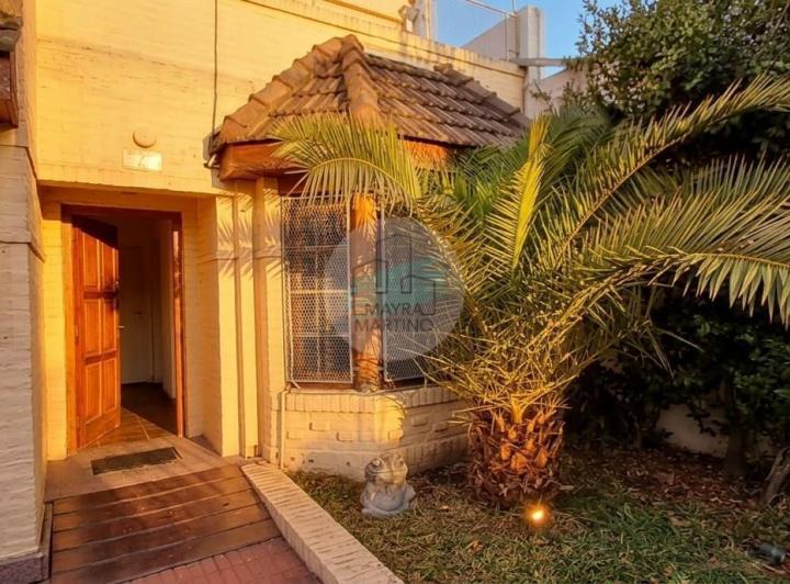 Casa · 261m² · 5 Ambientes · 1 Cochera