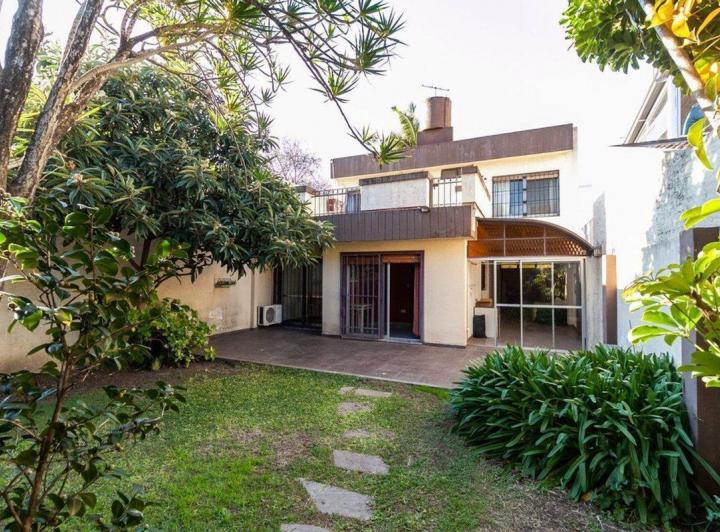 Casa · 158m² · 5 Ambientes · 1 Cochera