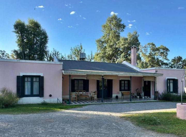 Casa · 212m² · 5 Ambientes · 3 Cocheras