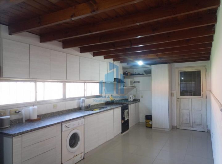 Casa · 120m² · 5 Ambientes · 2 Cocheras
