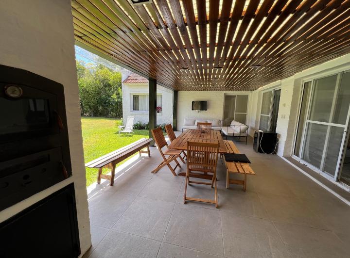 Casa · 186m² · 5 Ambientes