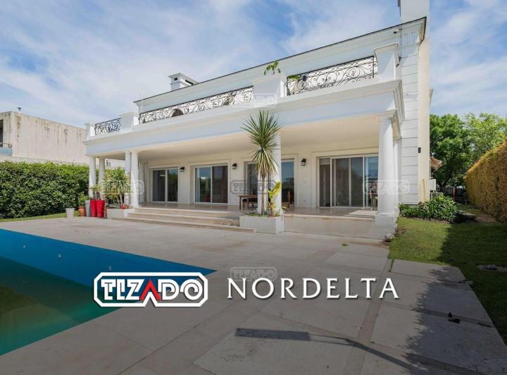Casa · 570m² · 5 Ambientes · 3 Cocheras