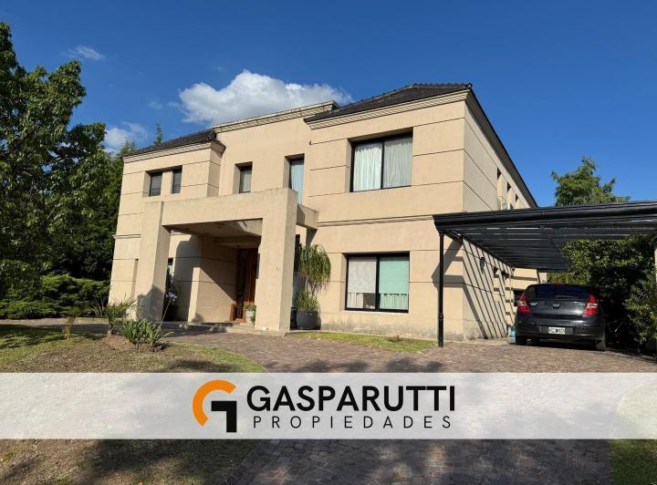 Casa · 320m² · 6 Ambientes · 7 Cocheras