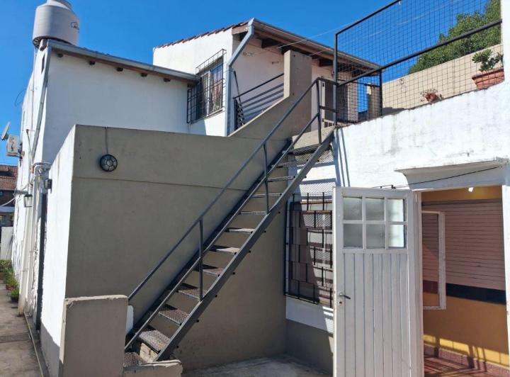 Casa · 200m² · 8 Ambientes