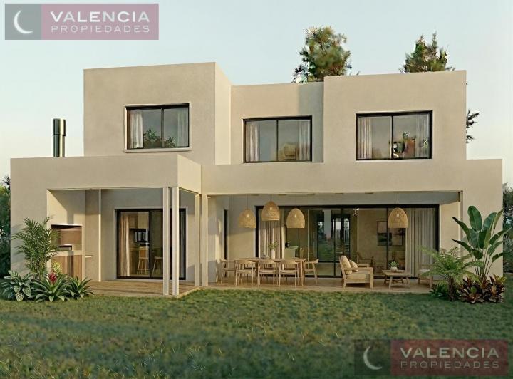 Casa · 240m² · 6 Ambientes · 2 Cocheras