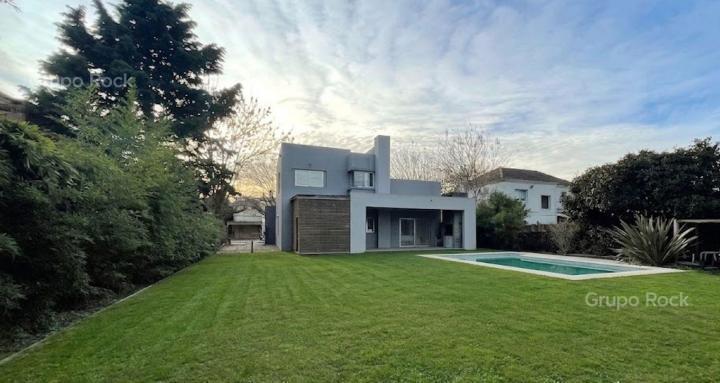 Casa · 800m² · 5 Ambientes