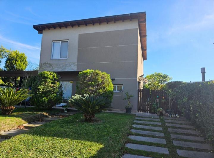 Casa · 126m² · 5 Ambientes · 5 Cocheras