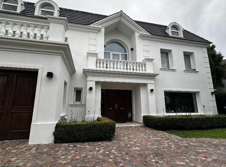 Casa · 548m² · 6 Ambientes