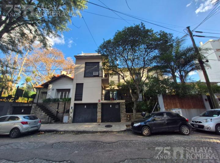 Casa · 280m² · 6 Ambientes · 2 Cocheras
