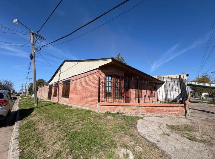 Casa · 150m² · 5 Ambientes · 2 Cocheras