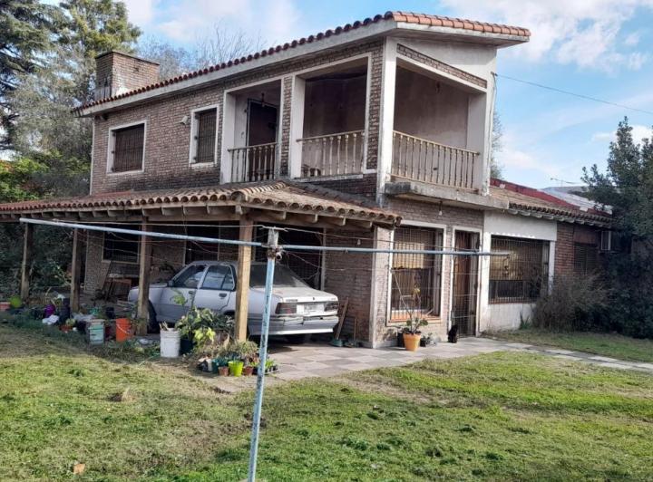 Casa · 150m² · 5 Ambientes · 3 Cocheras