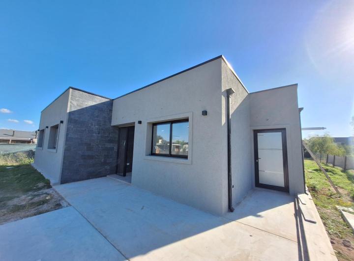 Casa · 168m² · 5 Ambientes · 3 Cocheras