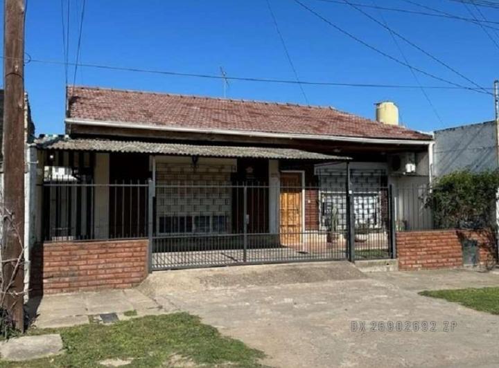 Casa · 140m² · 5 Ambientes · 1 Cochera