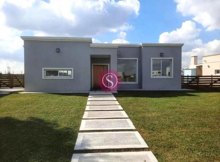 Casa · 124m² · 5 Ambientes · 4 Cocheras