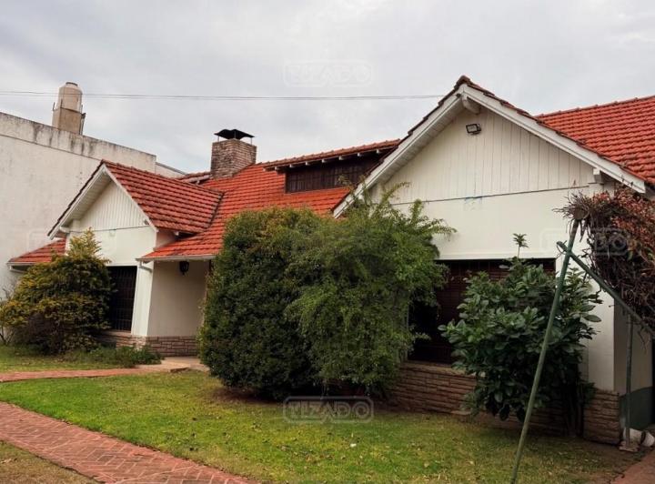 Casa · 280m² · 6 Ambientes