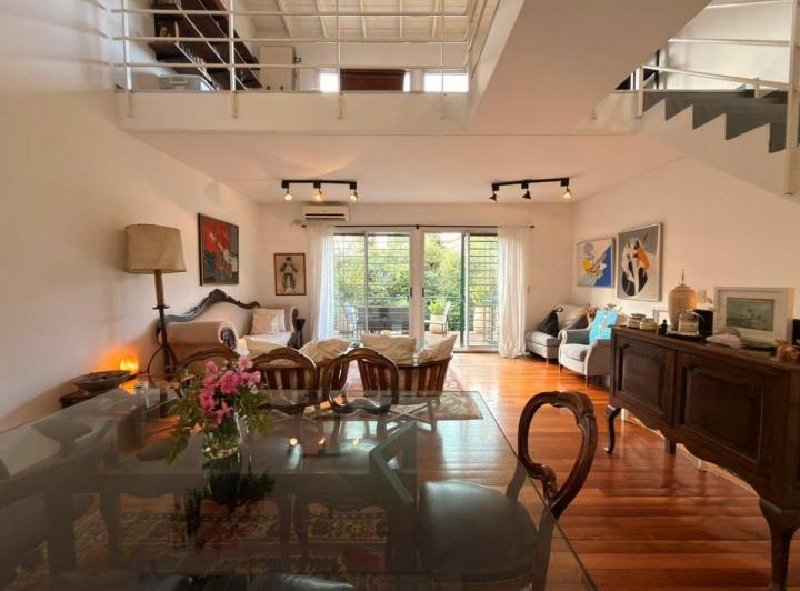 Casa · 149m² · 5 Ambientes · 4 Cocheras