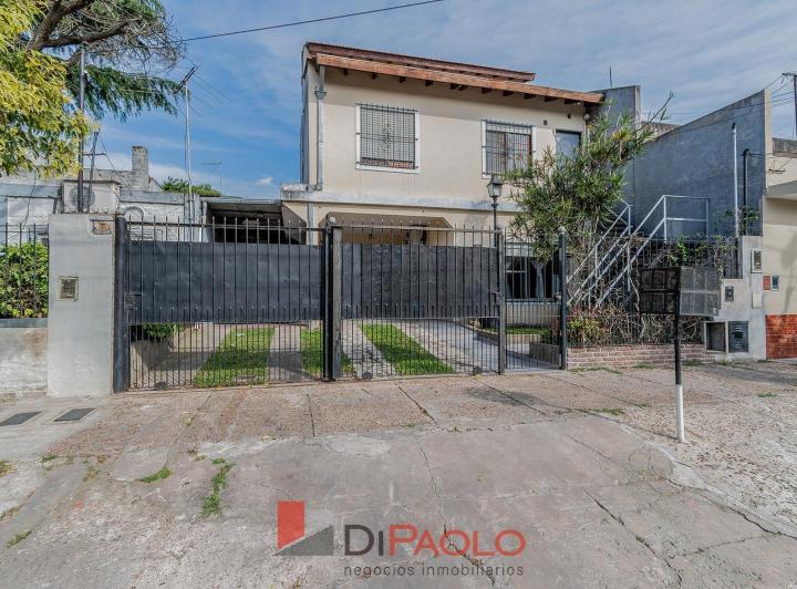 Casa · 185m² · 7 Ambientes · 3 Cocheras