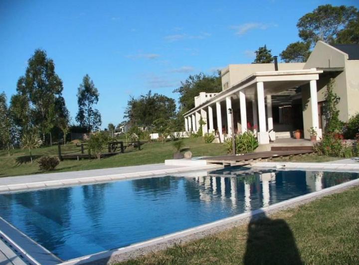 Casa · 350m² · 7 Ambientes · 2 Cocheras