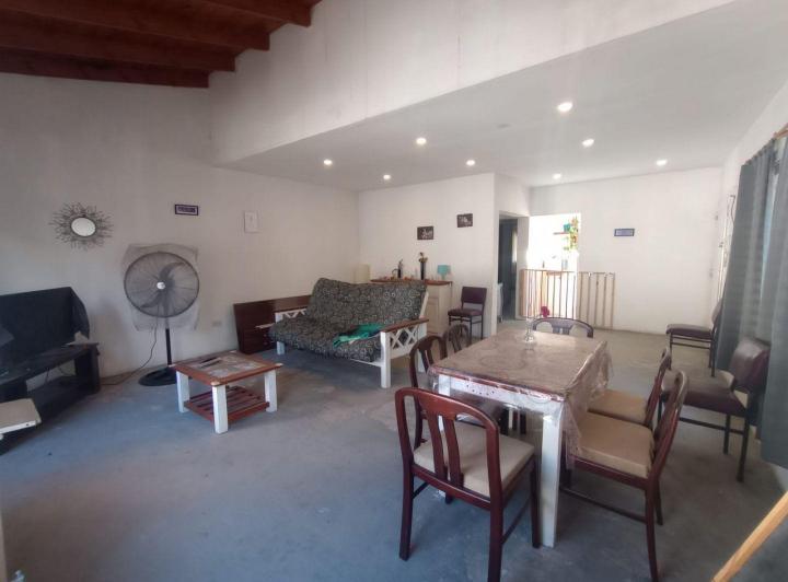 Casa · 200m² · 5 Ambientes · 1 Cochera