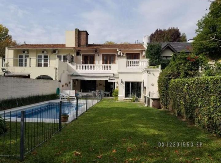 Casa · 252m² · 5 Ambientes