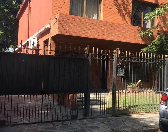 Casa · 278m² · 6 Ambientes · 1 Cochera