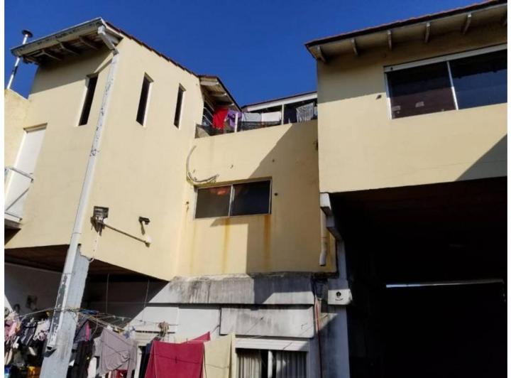 Casa · 230m² · 5 Ambientes · 8 Cocheras