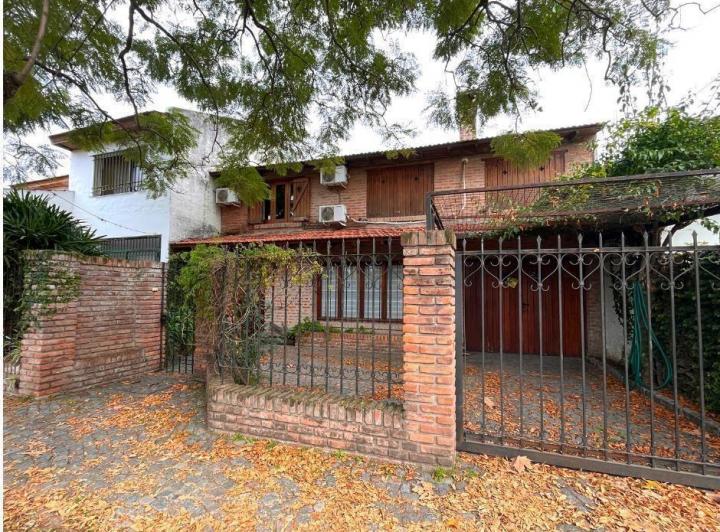 Casa · 192m² · 5 Ambientes · 3 Cocheras