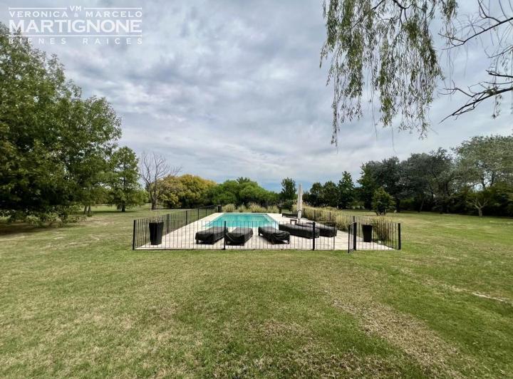 Casa · 398m² · 6 Ambientes · 7 Cocheras