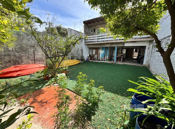 Casa · 150m² · 4 Ambientes · 2 Cocheras