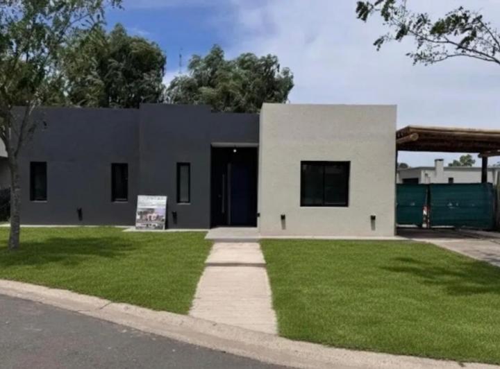 Casa · 170m² · 5 Ambientes · 2 Cocheras