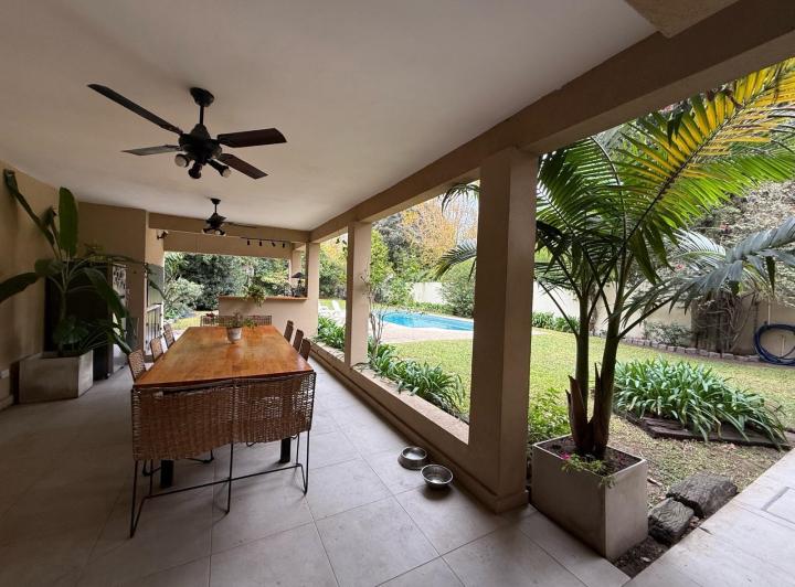 Casa · 236m² · 7 Ambientes · 5 Cocheras