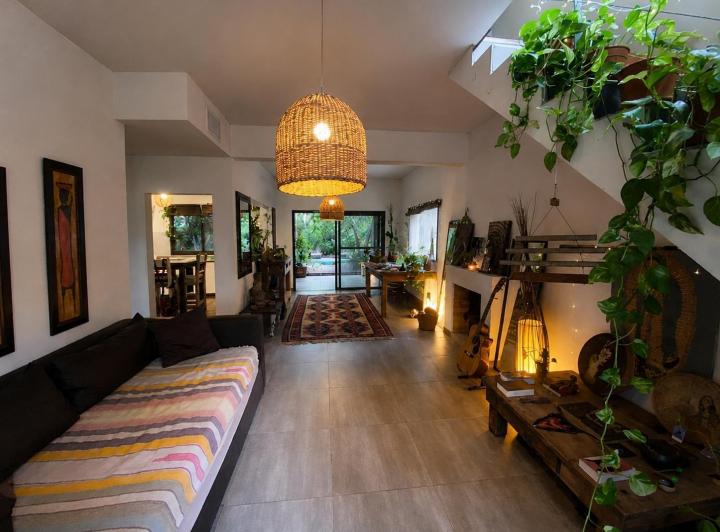 Casa · 117m² · 5 Ambientes · 4 Cocheras